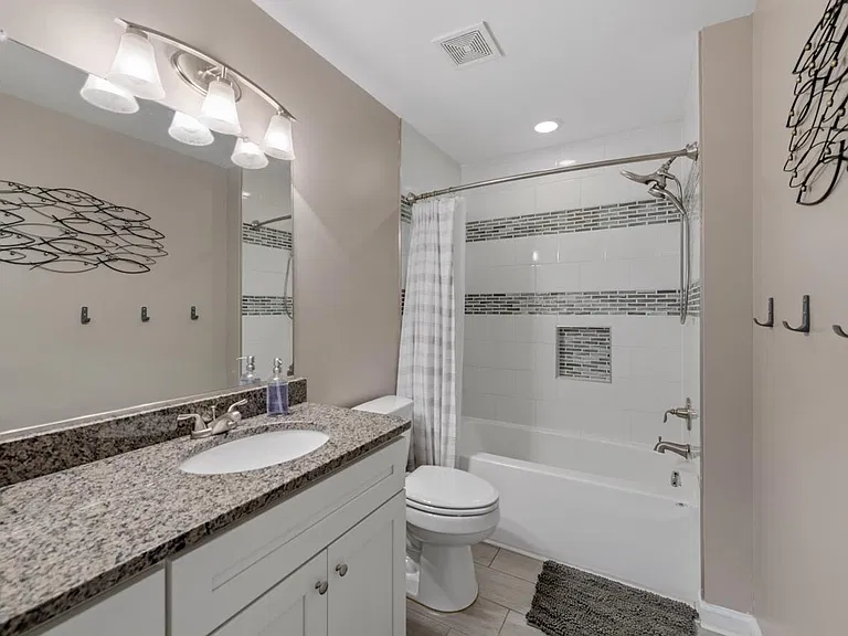 2270 Wolf St — Photo 8