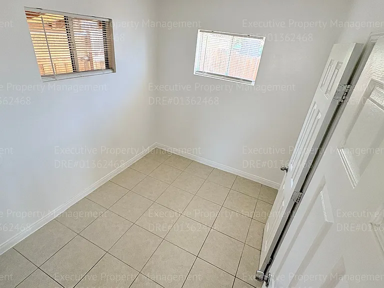 3501 L St — Photo 22