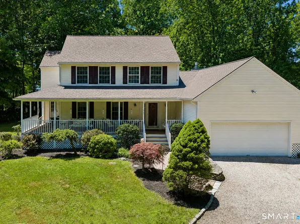 10 Ferris Road, Newtown, CT 06470