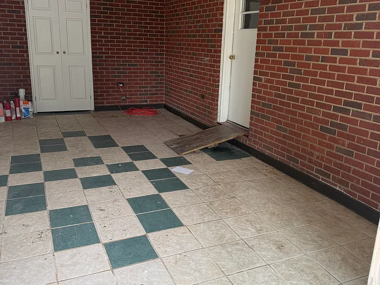 306 Andrea Dr — Photo 10