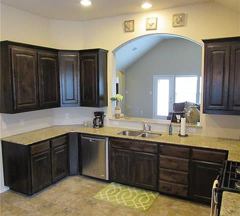 4th image of 5633 Old Orchard Dr