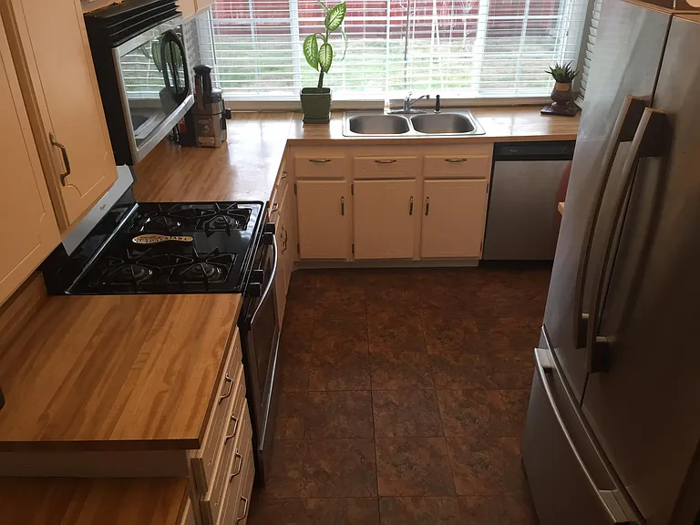 9252 Premier Way — Photo 3