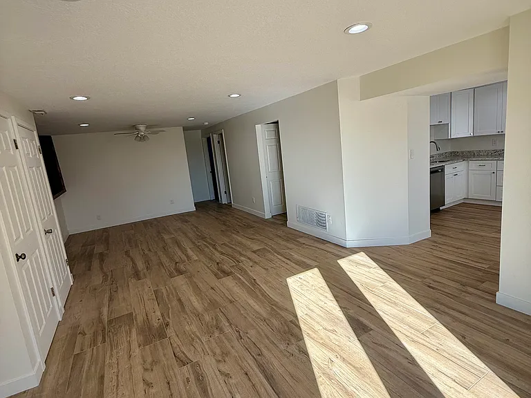 1349 E 3090 N — Photo 4
