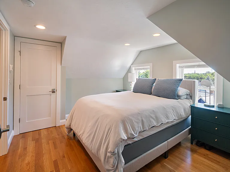 32 Oakland St — Photo 11