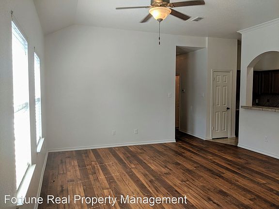 5th image of 1417 Piedmont Dr
