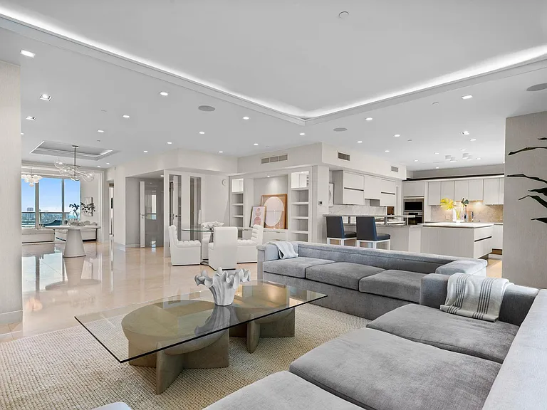 101 S Fort Lauderdale Beach Blvd #Penthouse 2703 — Photo 8
