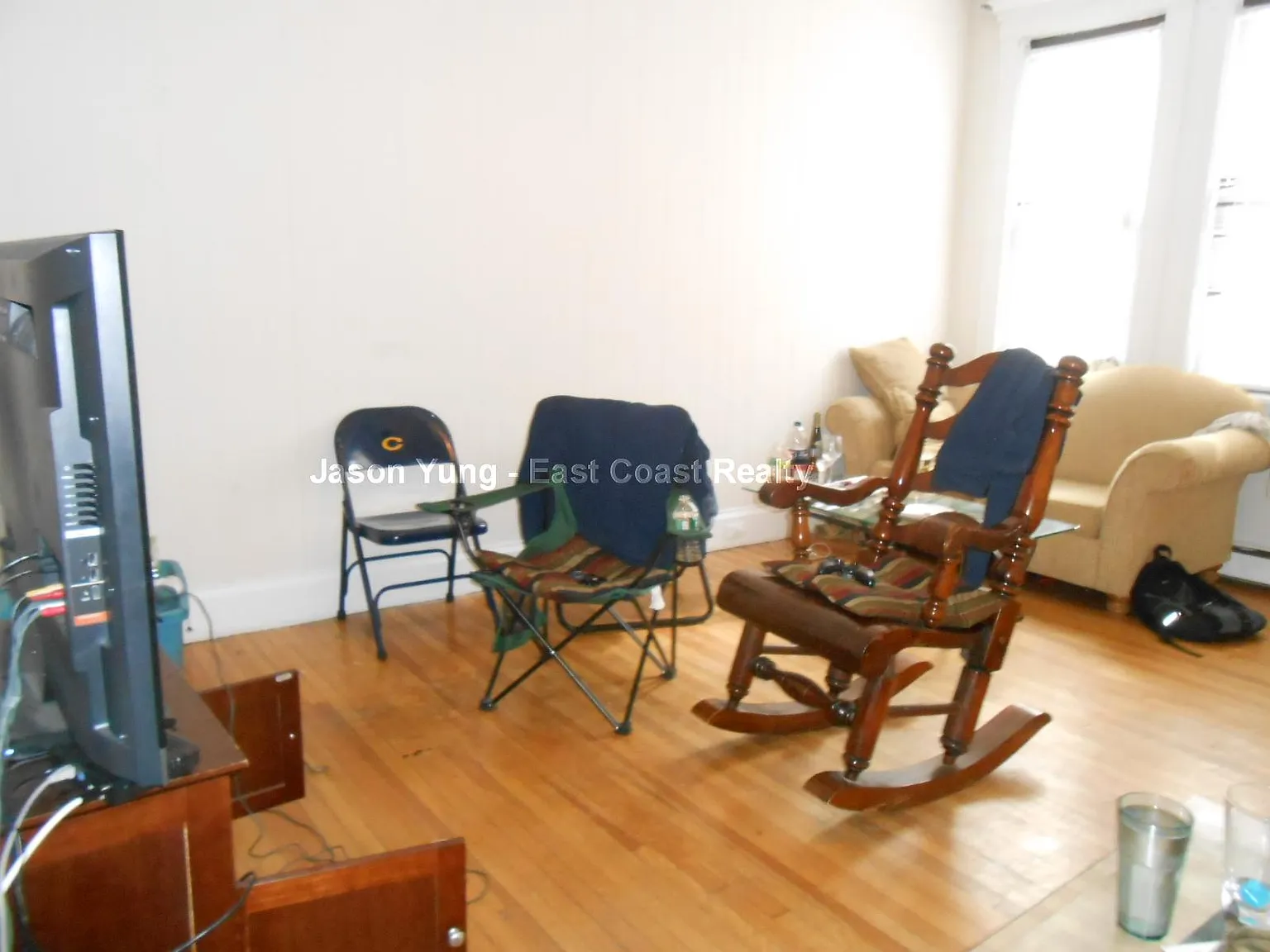 4 bed, 1.5 bath, 1200 sqft, $5,195 — Photo 1
