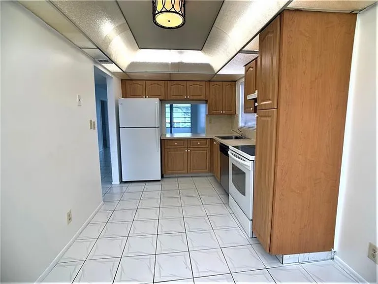 8360 Sands Point Blvd #G210 — Photo 5