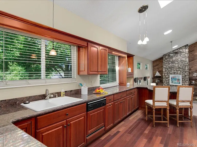 7683 S Olive Cir — Photo 3