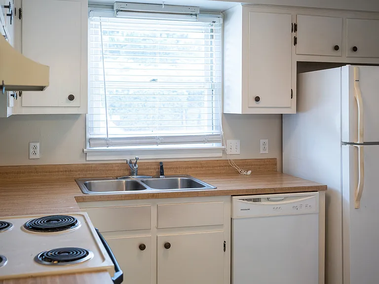 700 Rife Rd #11F — Photo 19