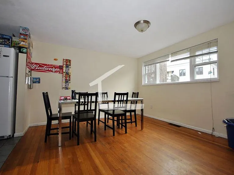 127 Glenville Ave #1A — Photo 2
