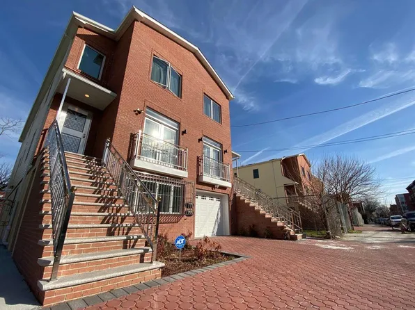 86 Oak Street image 1 of 18