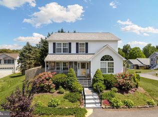 2018 Colin Dr, Winchester, VA 22601