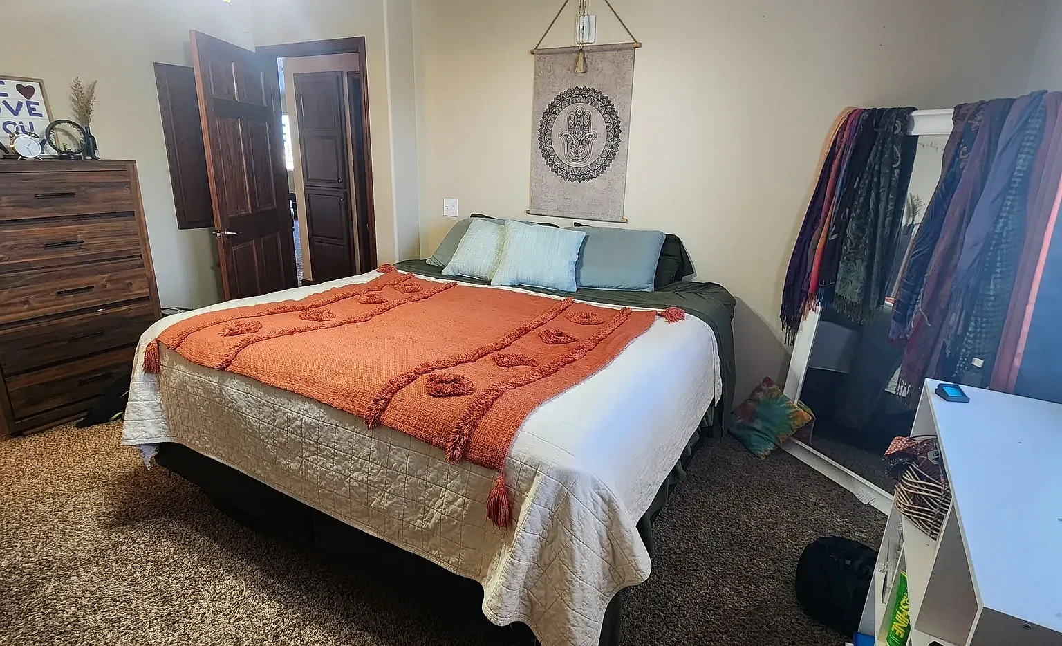 2 bed, 1311 sqft, $2,095 — Photo 2