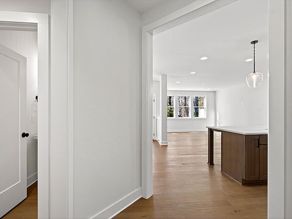 5th image of 978 Double Helix Rd