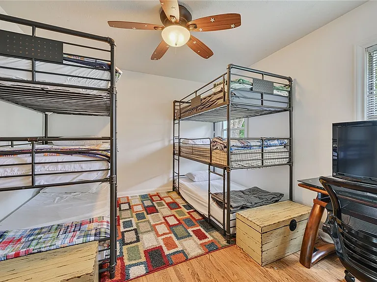 3805 Ridgewood St — Photo 5