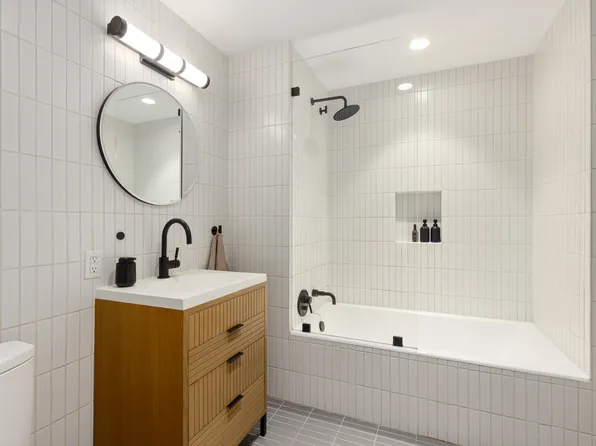 111 Montgomery Street image 7 of 14