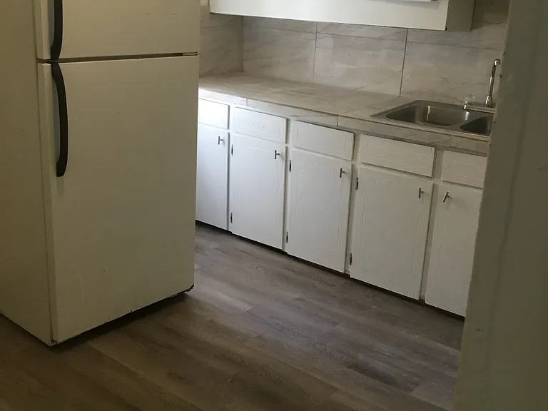 1807 S Valentine St — Photo 10
