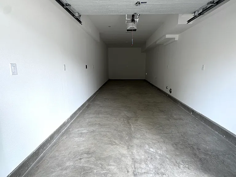 Garage tandem parking
