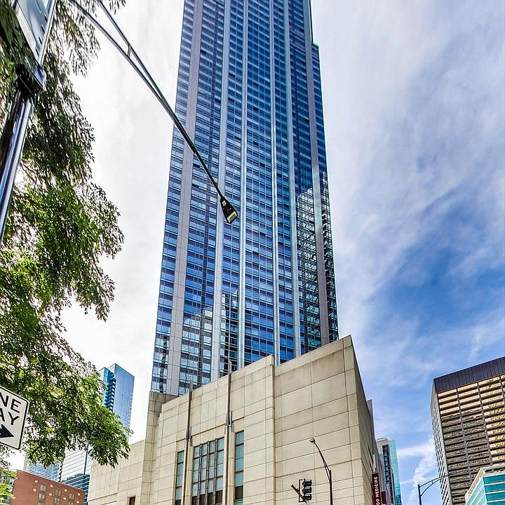 1st image of 512 N McClurg Ct APT 5112