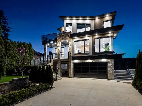 19023 61a Ave, Surrey, BC V3S 8C8