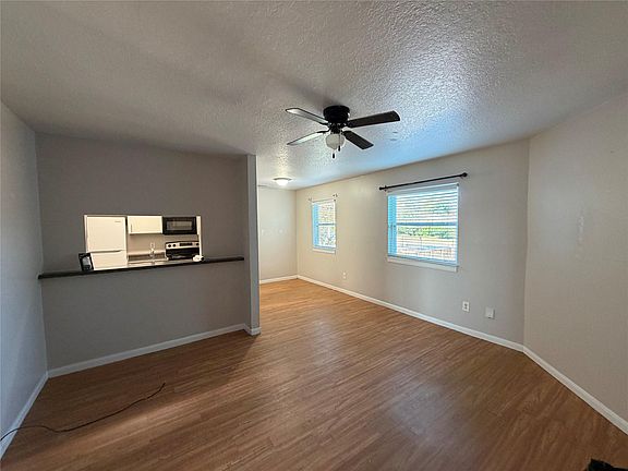 4th image of 6723 Heards Ln Unit 1