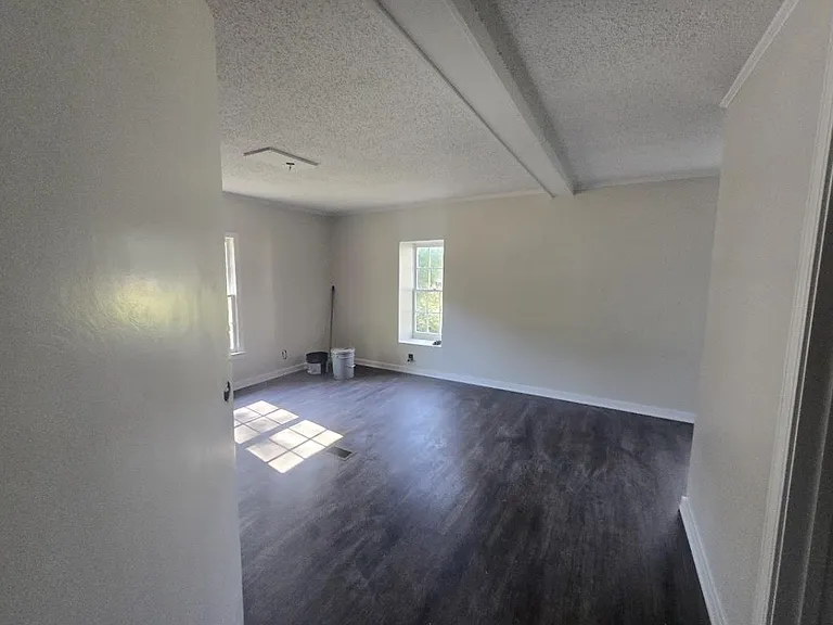 2619 W Black Creek Rd — Photo 12