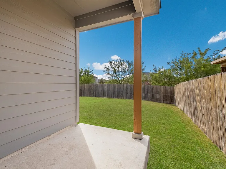 3023 Laguna Clfs — Photo 25