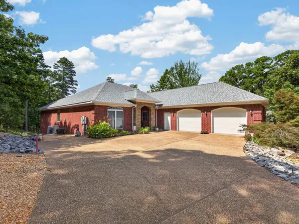 89 Mesero Way, Hot Springs Village, AR 71909