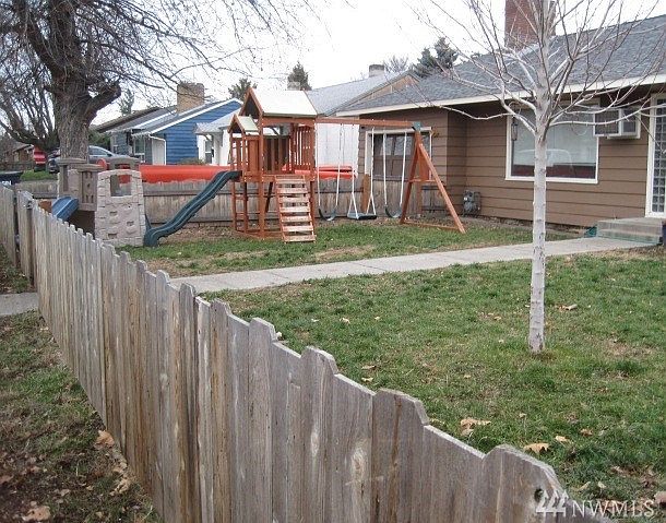 1st image of 112 NE Birch Ave