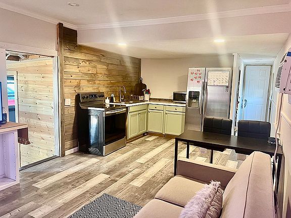 2nd image of 12300 Seminole Blvd Lot 81