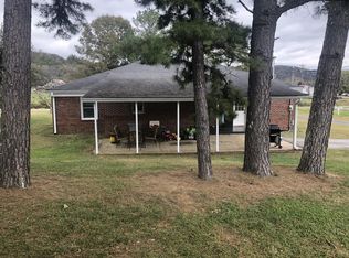 71 Friendship Hollow Rd S, Pleasant Shade, TN 37145