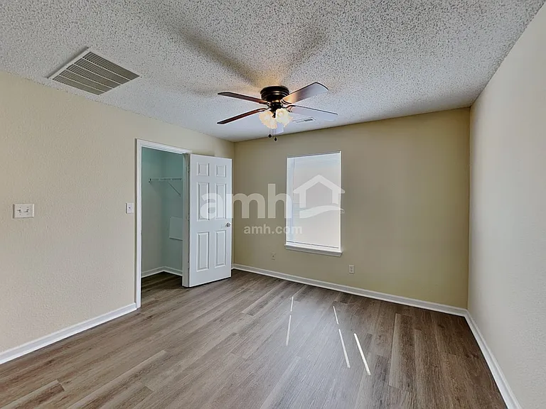 1347 Egret Ln — Photo 10
