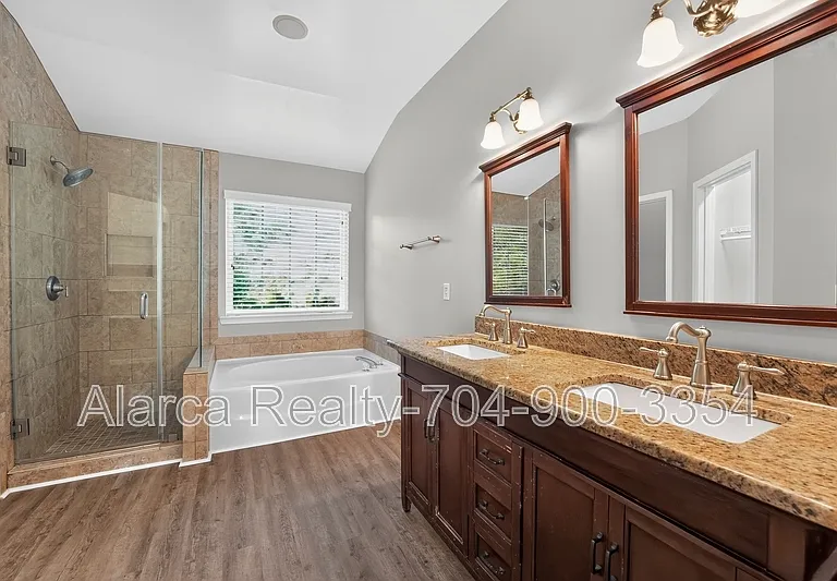 17420 Baldwin Hall Dr — Photo 27