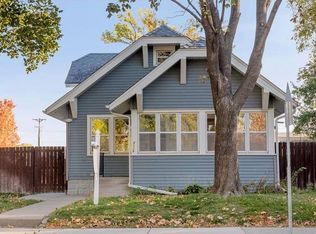 4038 Hubbard Ave N, Robbinsdale, MN 55422