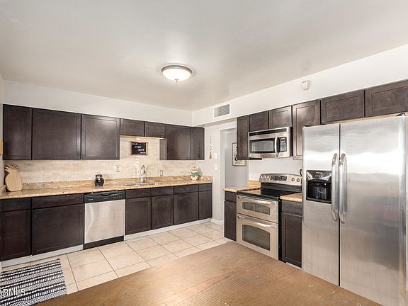 4th image of 1412 W 7TH Place