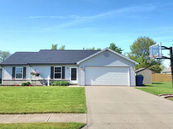 22119 Maple Ct, Woodburn, IN 46797