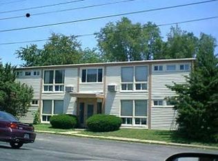 1724 Henry St APT 3, Champaign, IL 61821