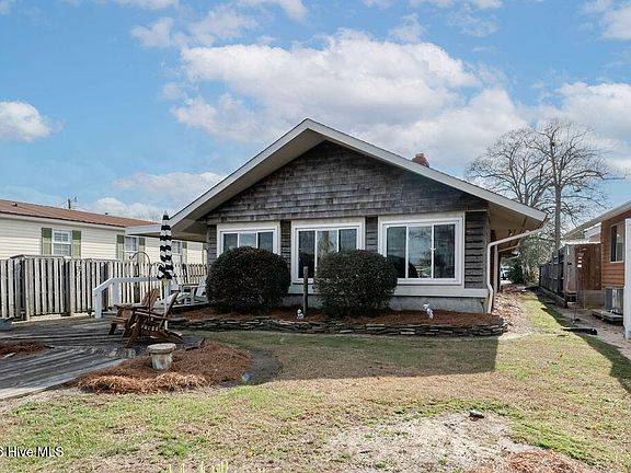 2nd image of 26 Chadwick Place Drive