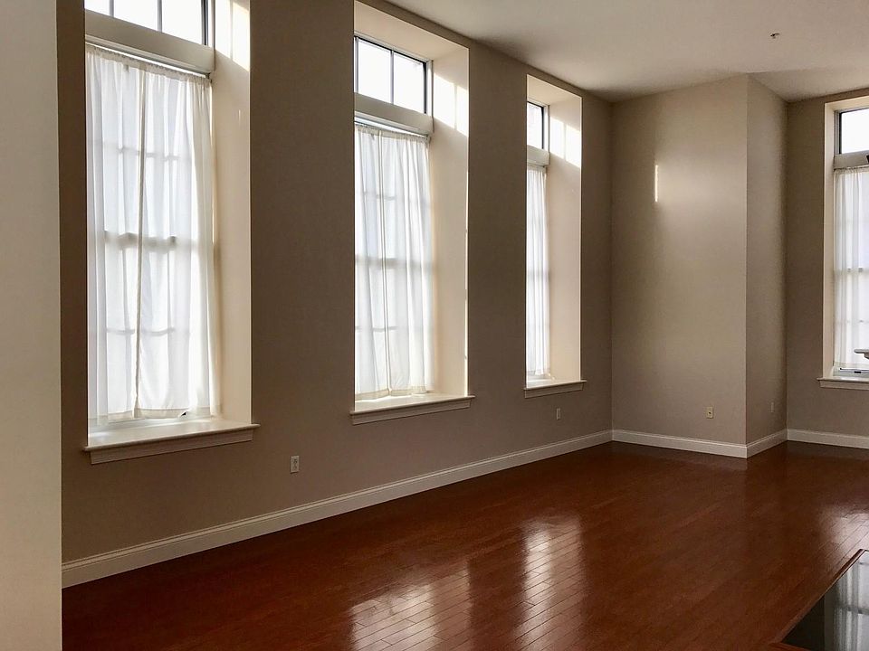 Living Room Empty - Large Windows
