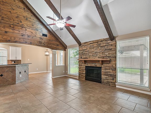 4th image of 23106 Willow Canyon Dr