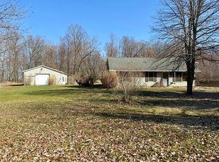 1545 Van Vleck Rd, Fenwick, MI 48834