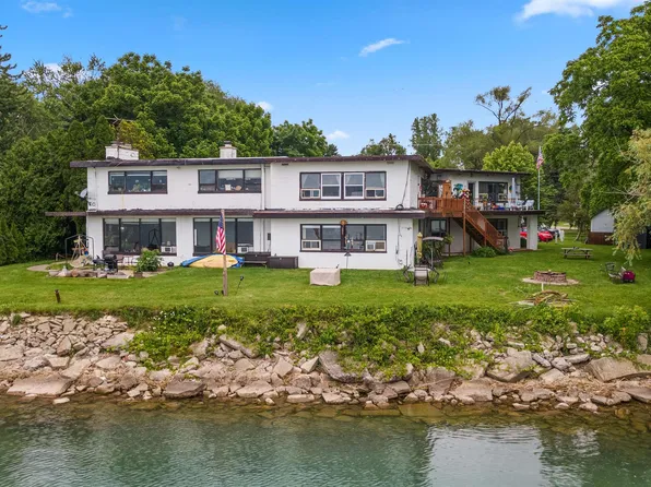 10245 Dixie Hwy, Fair Haven, MI 48023