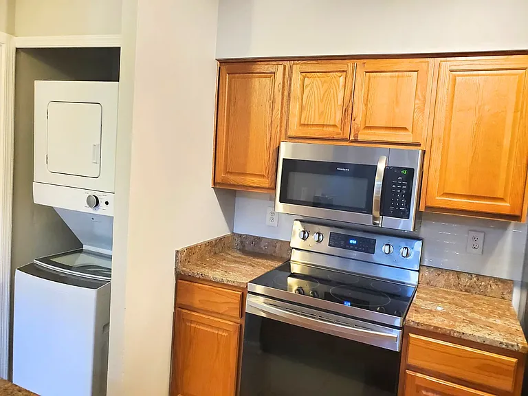 8036 Pantano Pl — Photo 23