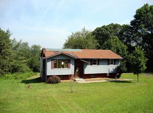 38 Bunker Hill Rd, Wyoming, PA 18644