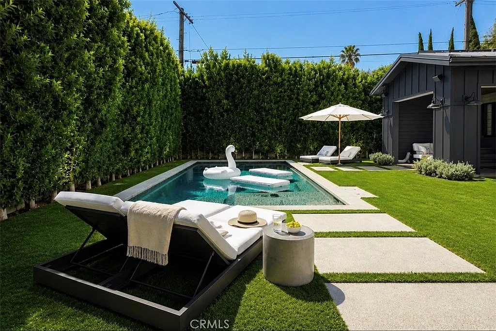 5 bed, 5.5 bath, 3400 sqft, $15,995 — Photo 4