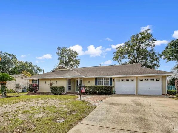 3535 Wimbledon Dr, Pensacola, FL 32504