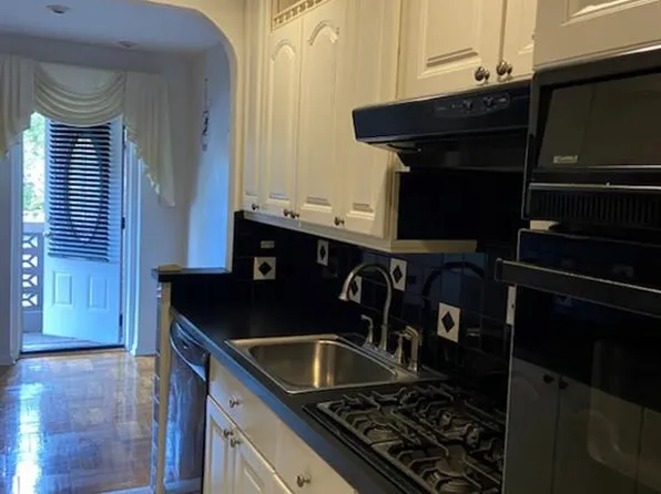 86-10 151st Avenue image 12 of 15