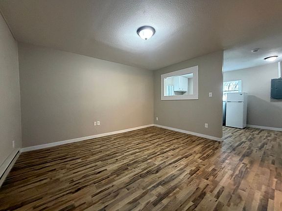 5th image of 209 W Main St