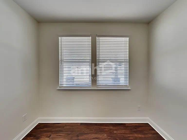 5253 Blue Mountain Dr — Photo 14